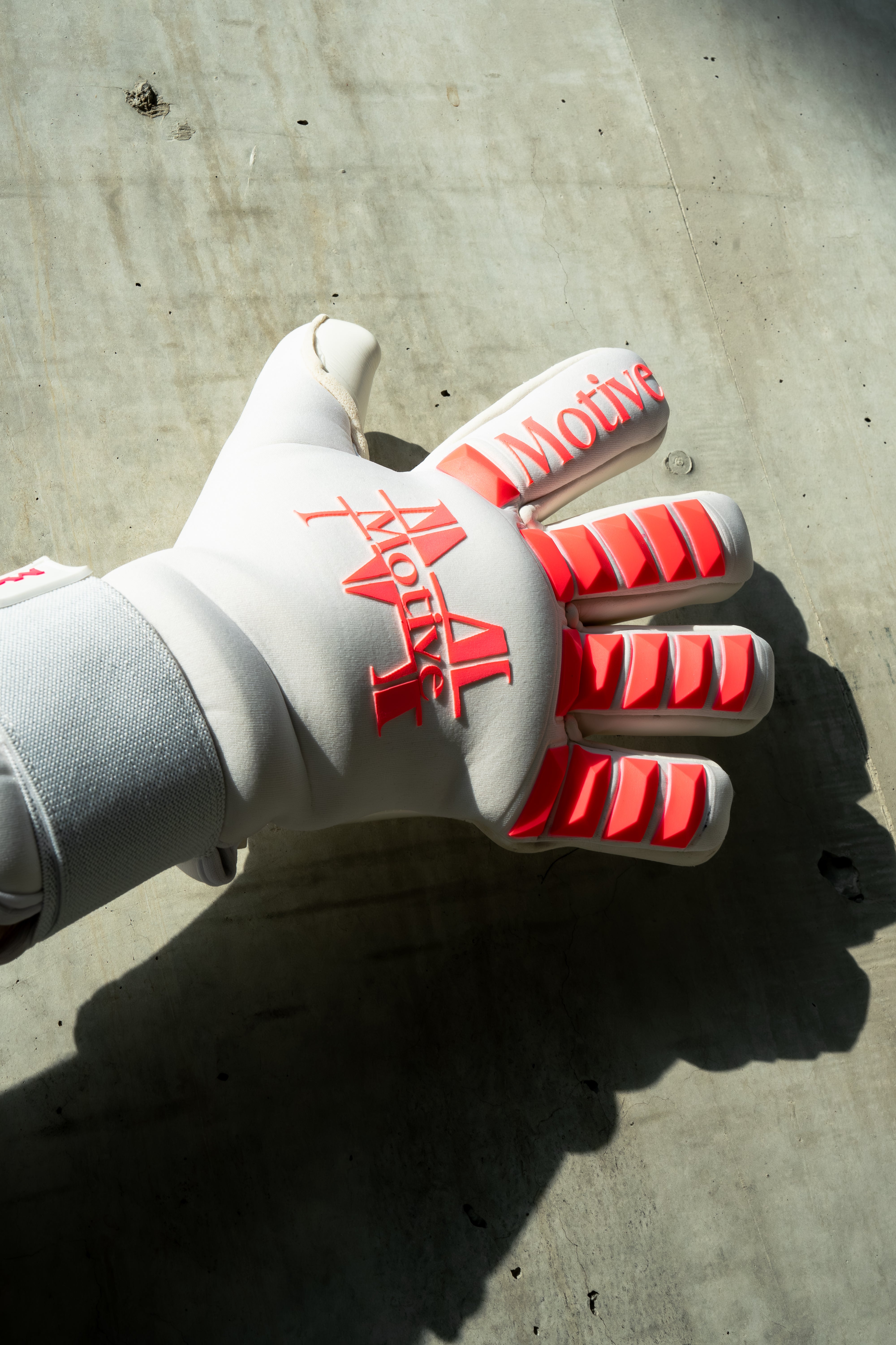 Pink Motive Gloves